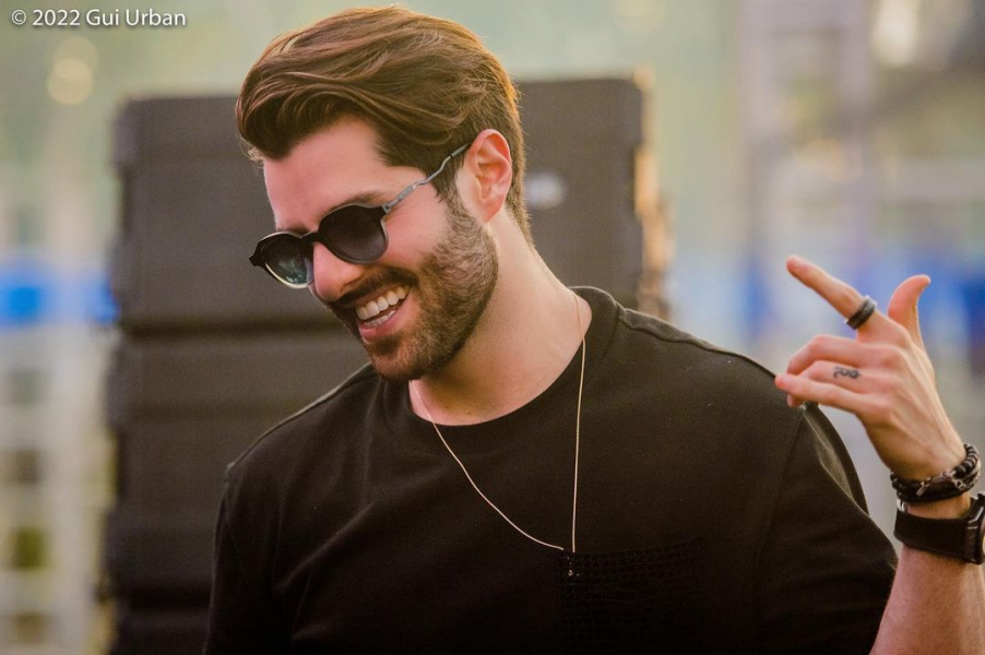 Alok se torna o primeiro brasileiro a ter residência na sala principal do Hi Ibiza